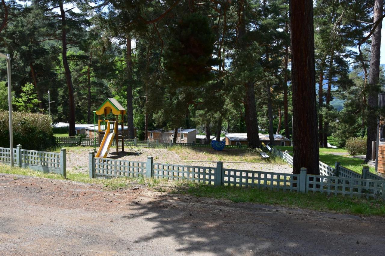Camping Domaine Du Lac Chambon Мюроль Экстерьер фото