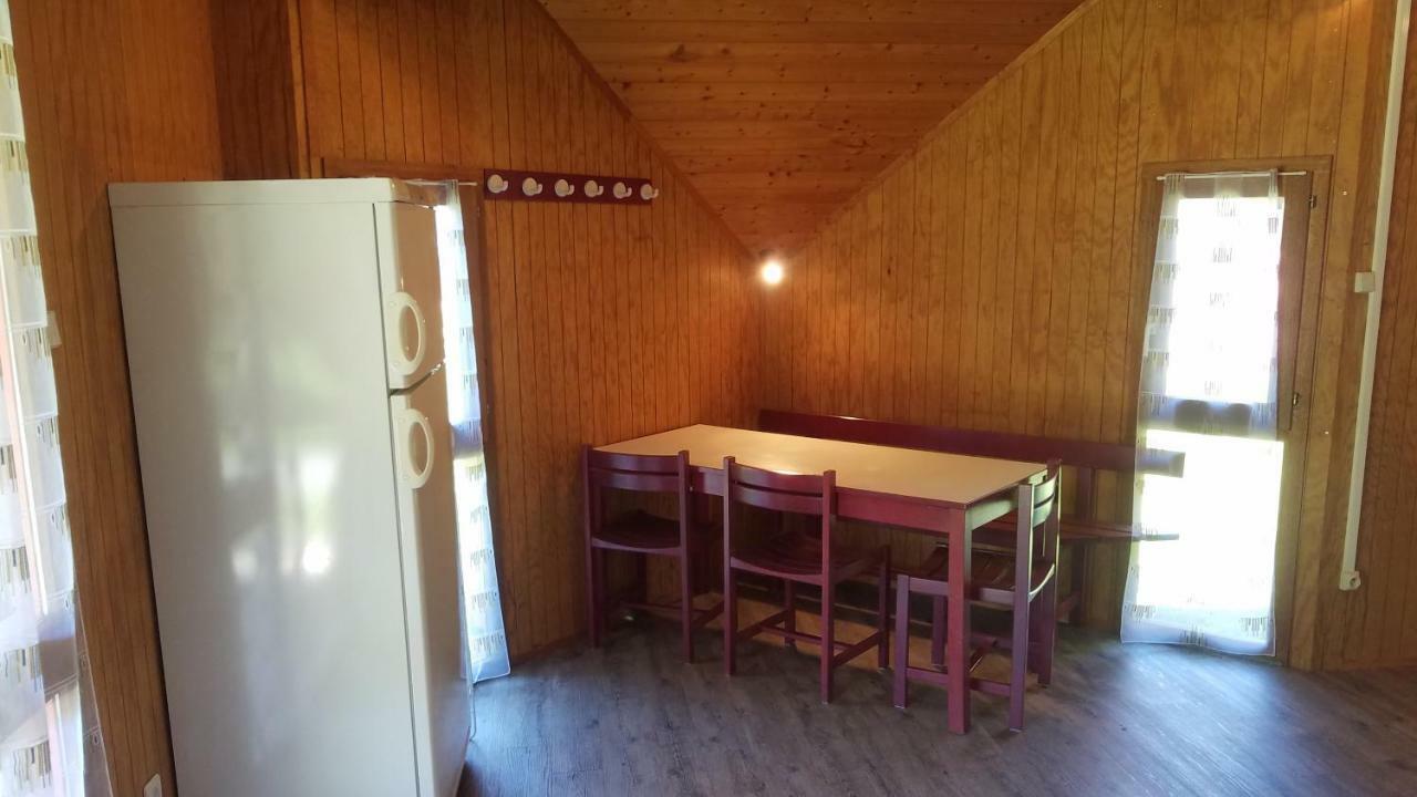 Camping Domaine Du Lac Chambon Мюроль Экстерьер фото